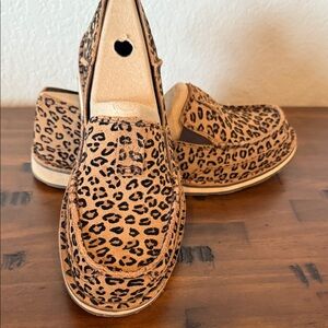 Ariat cruisers Leopard Print Women's Shoes